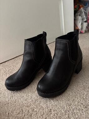 Black Women's Chelsea Platform Ankle Boots